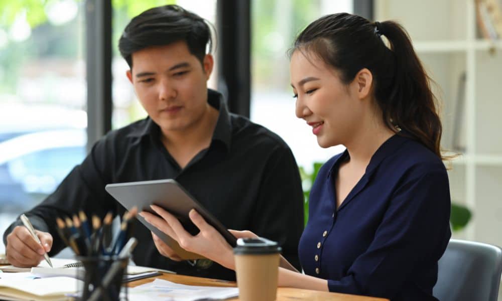 Live Sales Coaching How Real-Time Guidance Transforms Sales Performance